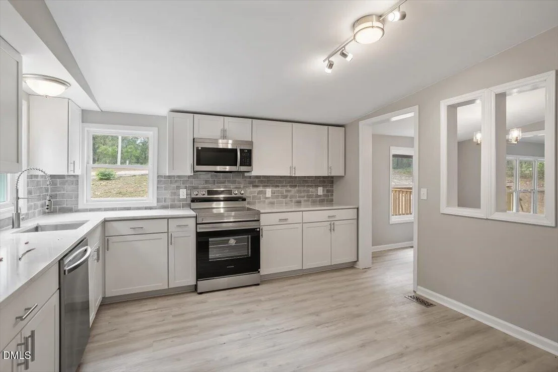 Photo of 581 Ed Thomas Road
