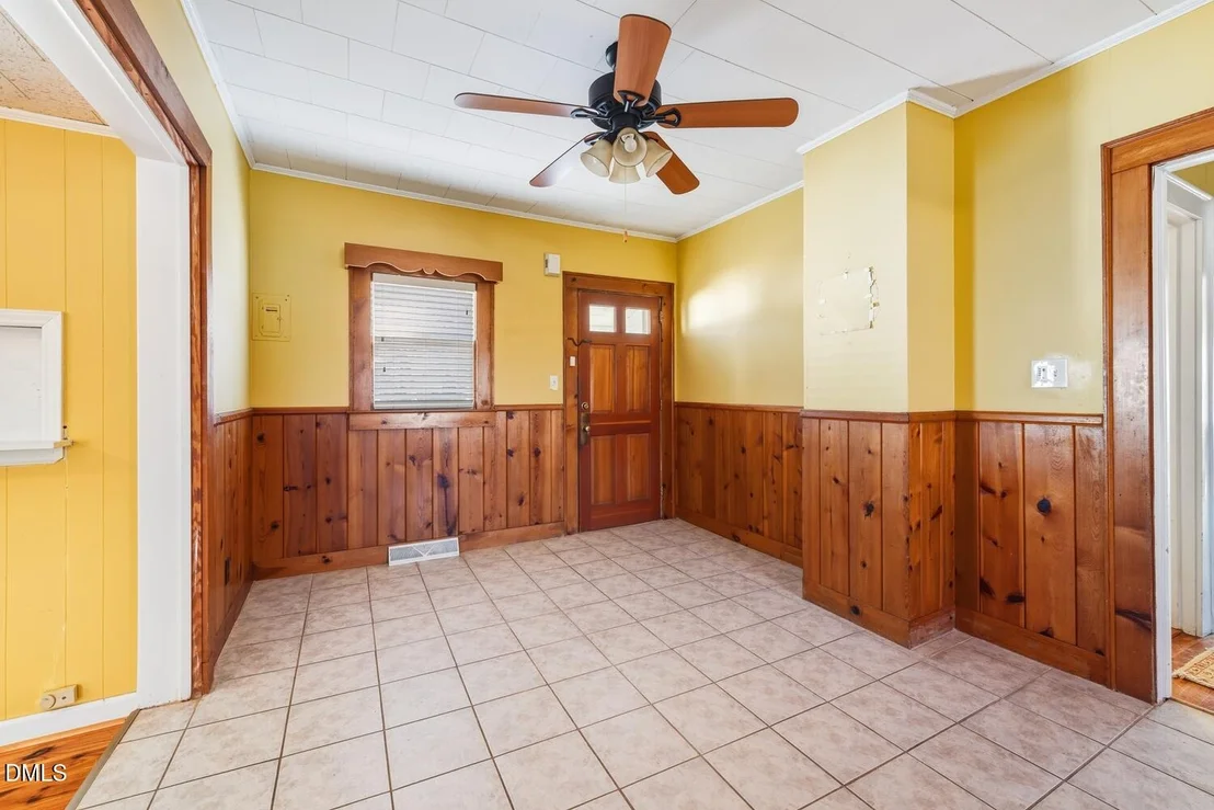 Photo of 1146 Rogers Road