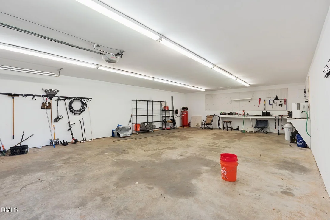 Photo of 2103 W Marilyn Circle