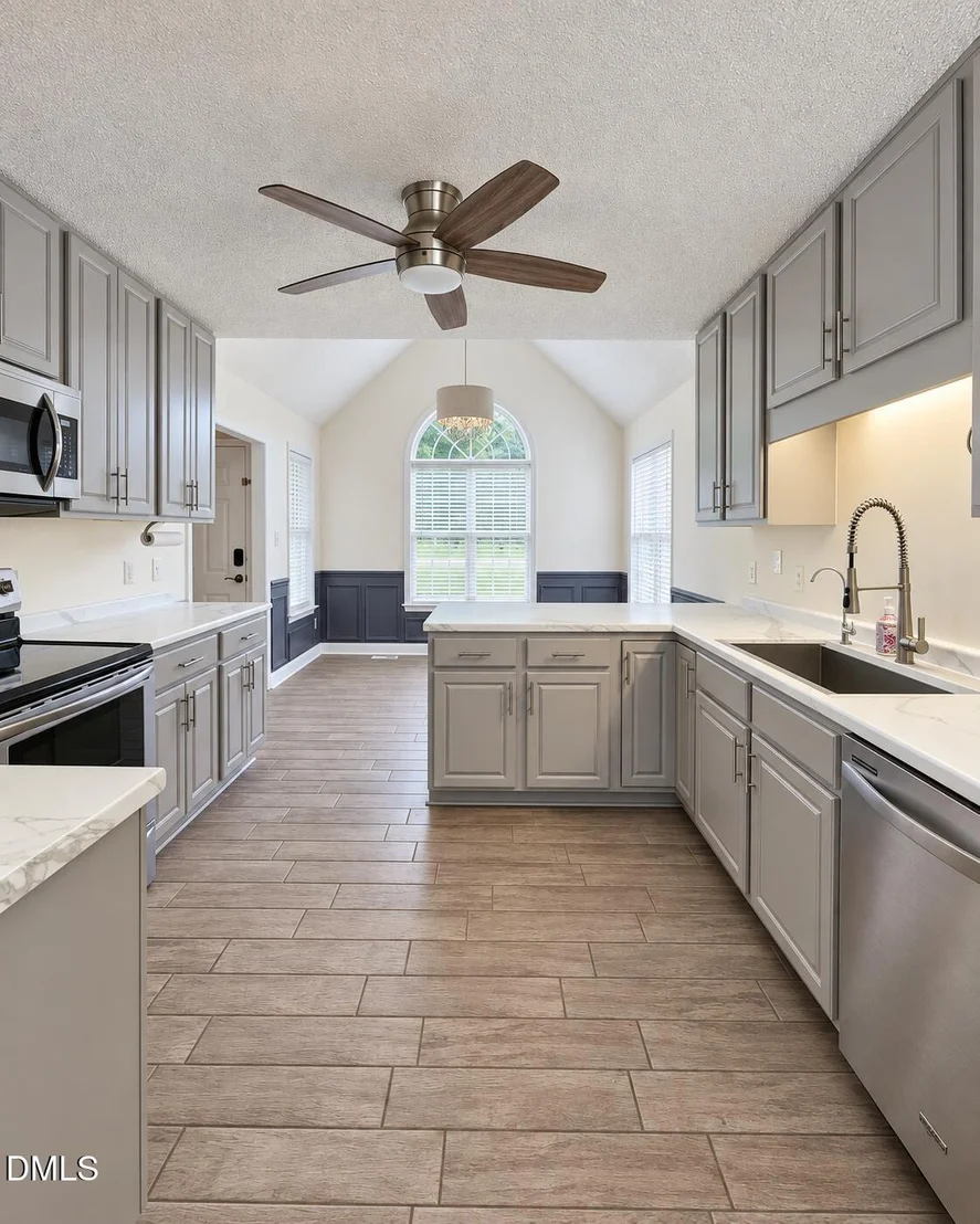 Photo of 1025 Feldmen Drive