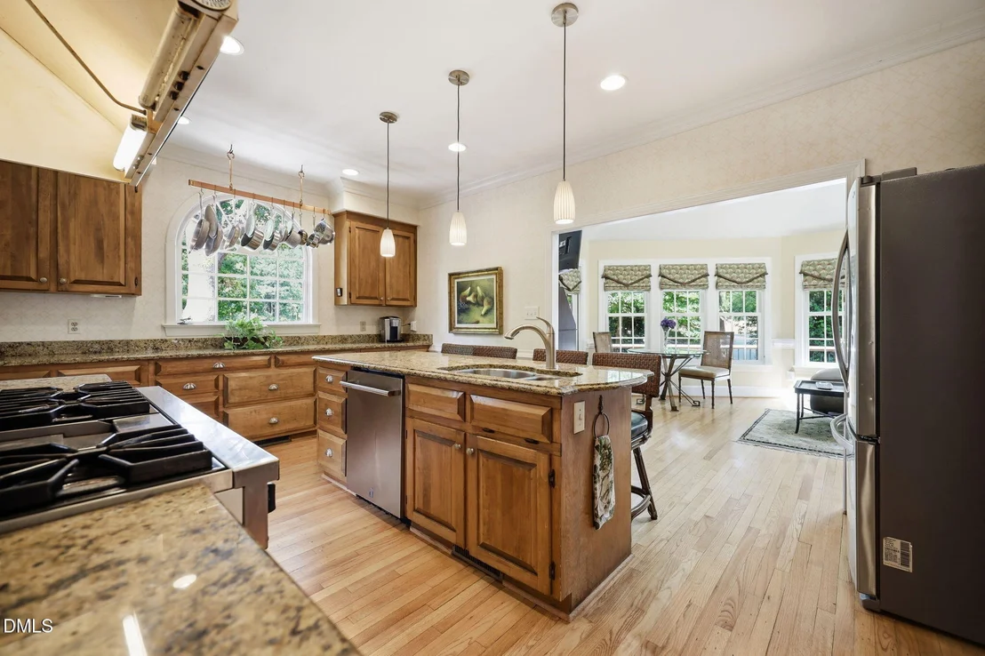 Photo of 2221 Weybridge Drive