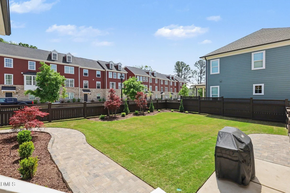 Photo of 501 Whitehall Circle