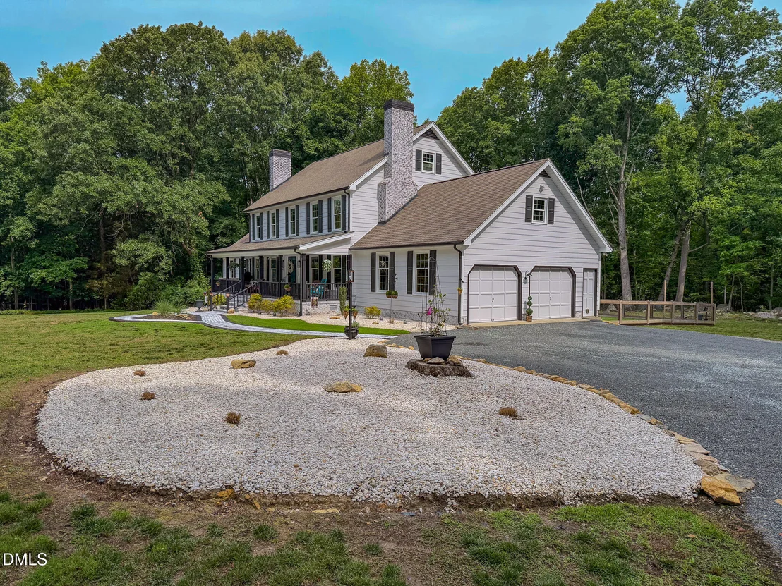 Photo of 947 Old Salem Road