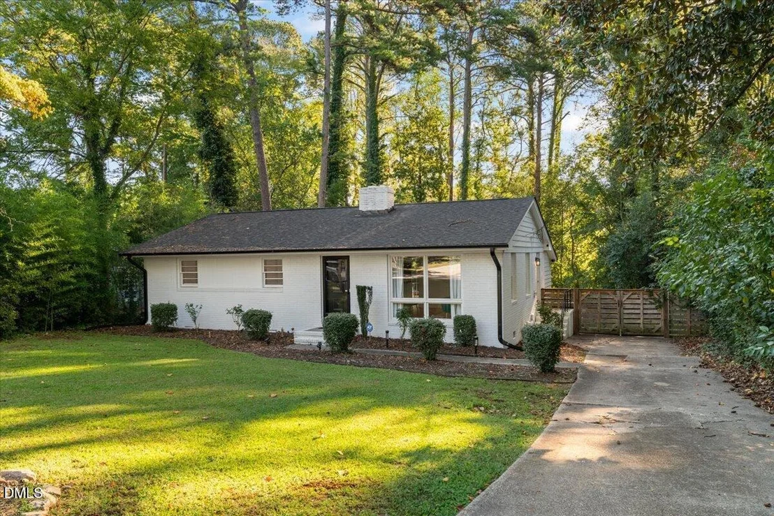 Photo of 2946 Glenridge Drive
