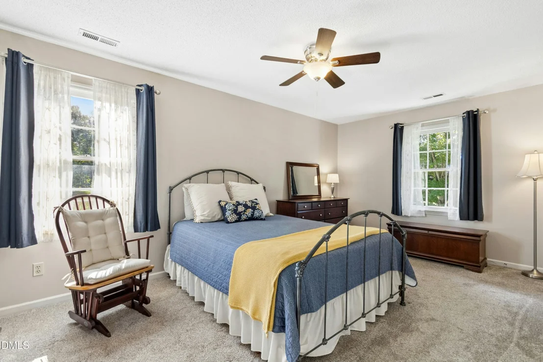 Photo of 1309 Swallow Drive
