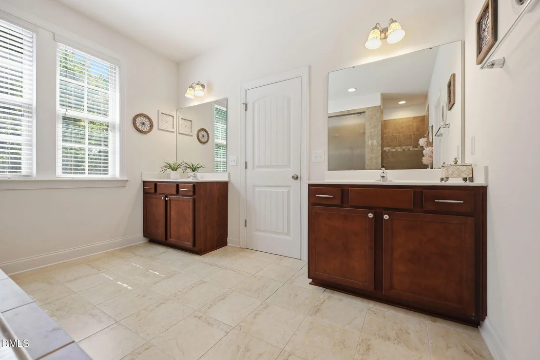 Photo of 535 Long View Drive