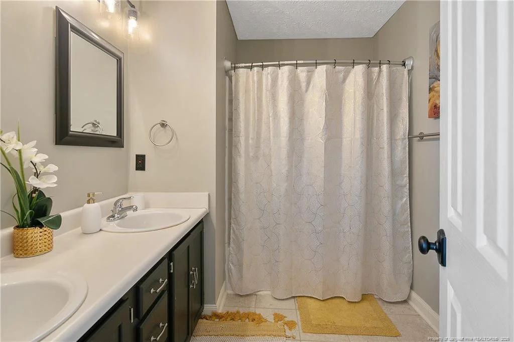 Photo of 6213 Streeter Drive
