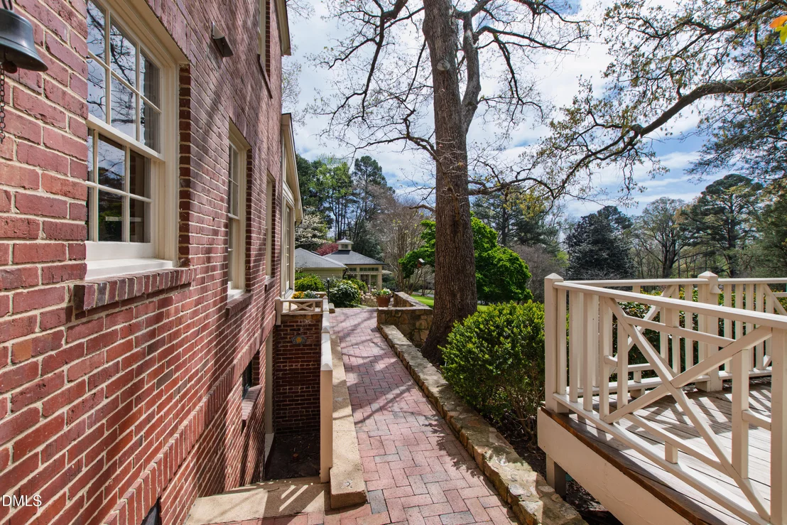 Photo of 223 Hillcrest Circle