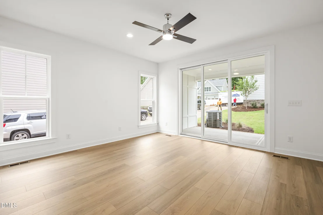 Photo of 728 1/2 Powell Drive