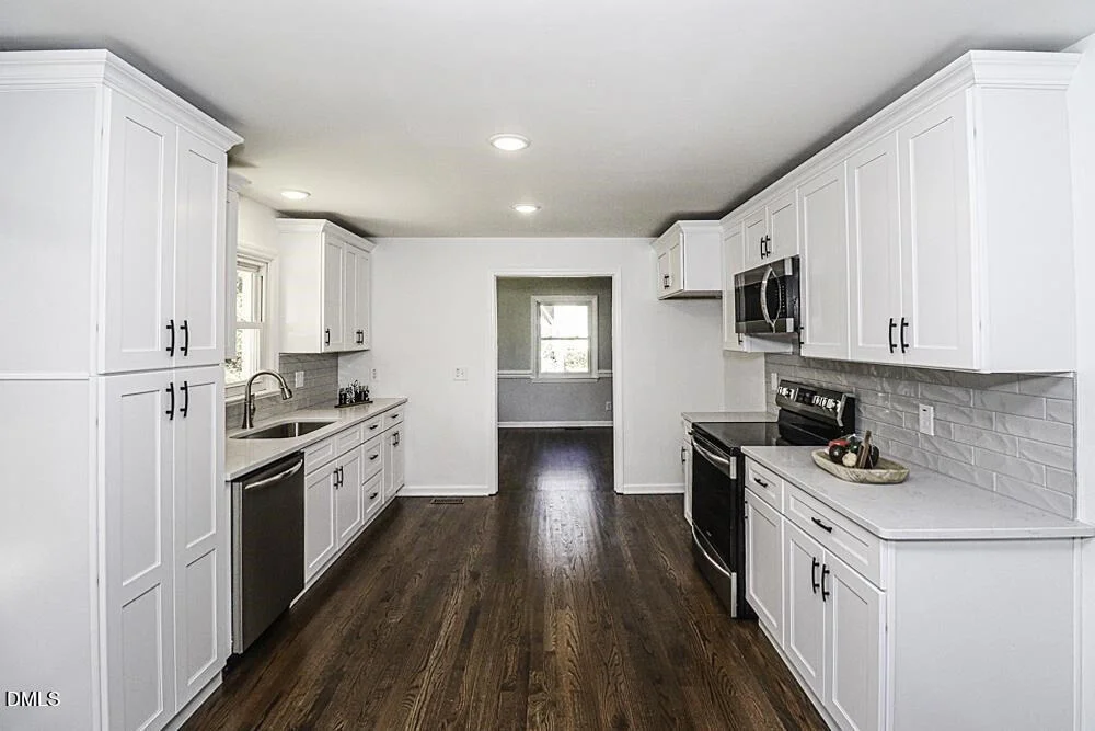 Photo of 805 River Road