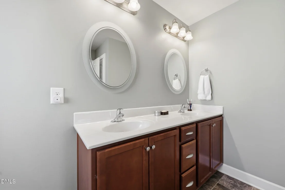Photo of 921 Sugar Tree Drive