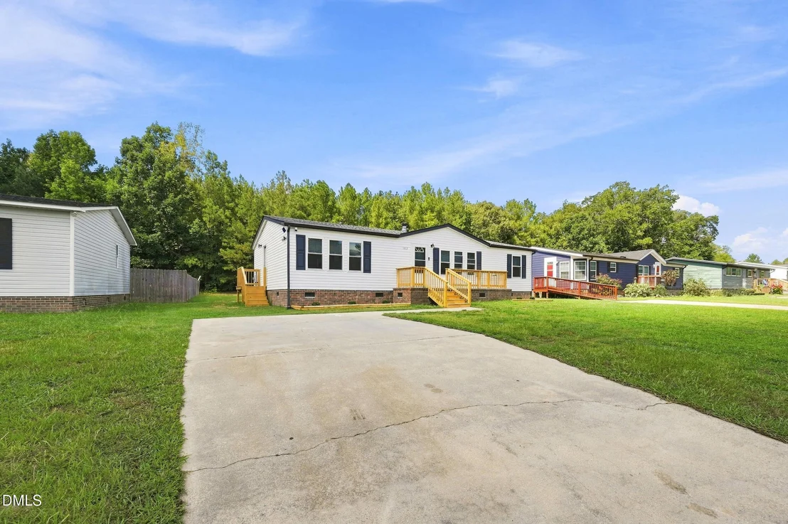 Photo of 182 Wendover Lane