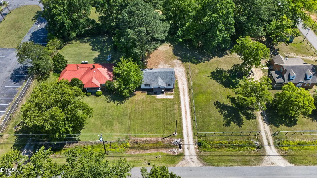 Photo of 5887 Main Street