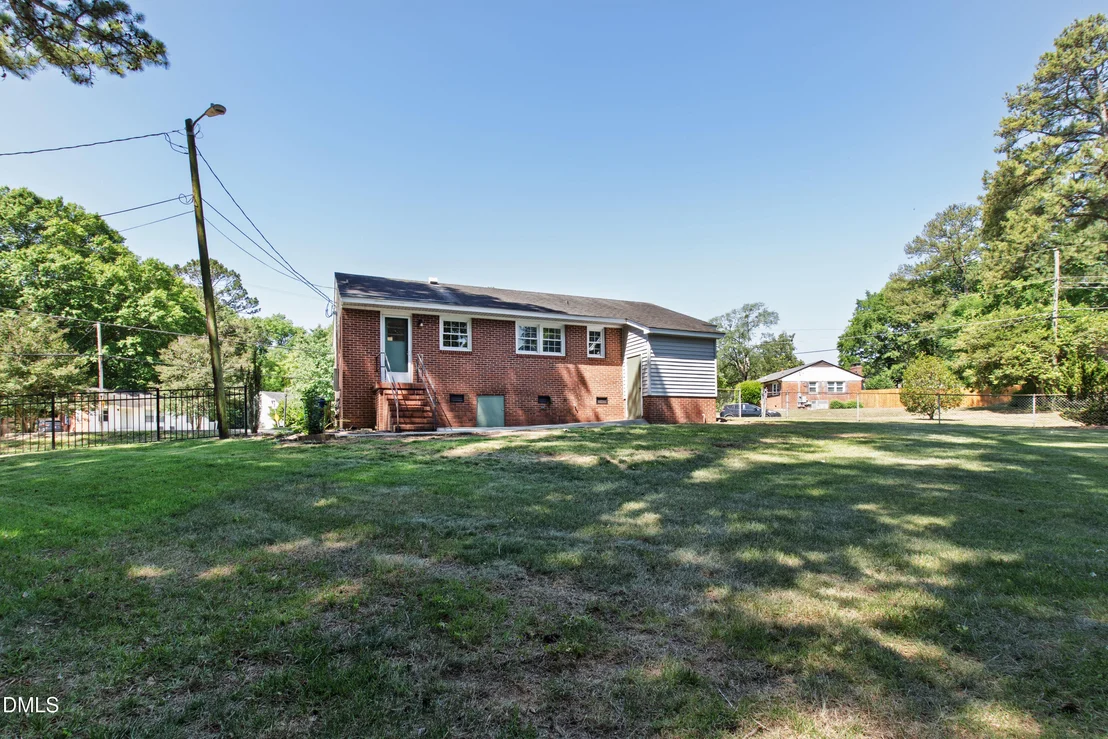 Photo of 2467 Milburnie Road