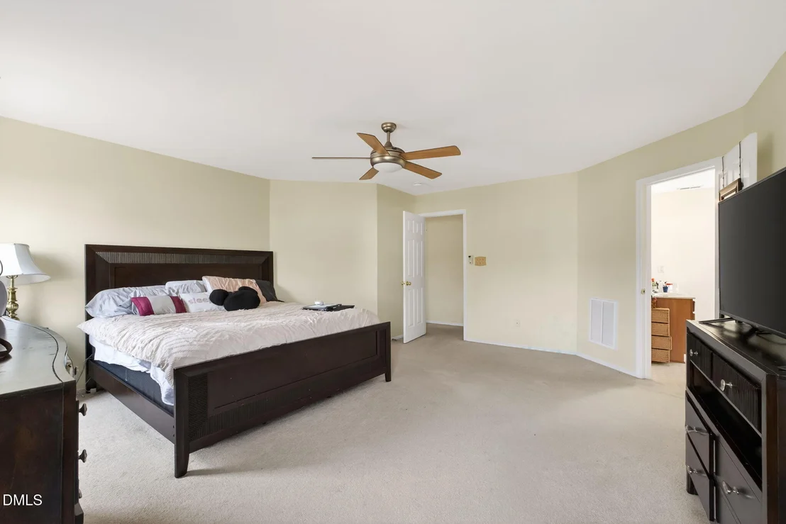 Photo of 1012 Breeze Lane