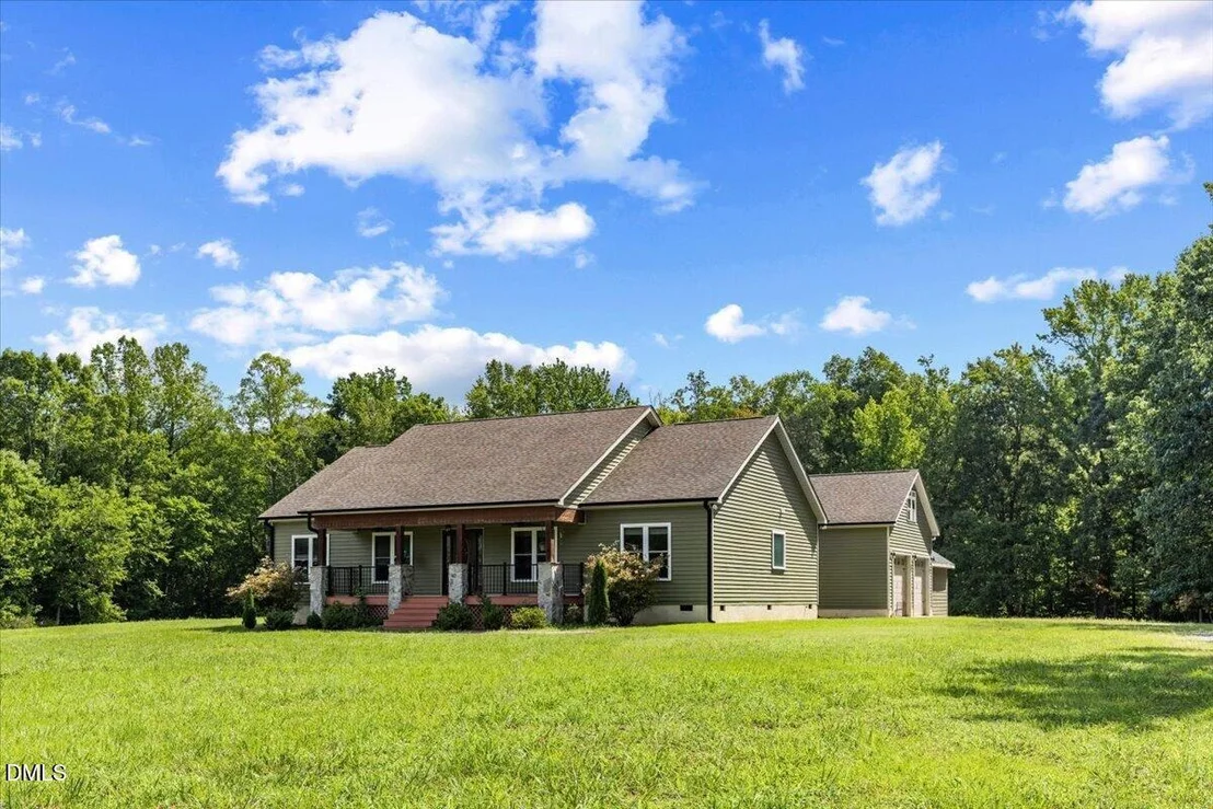 Photo of 11208 Range Road