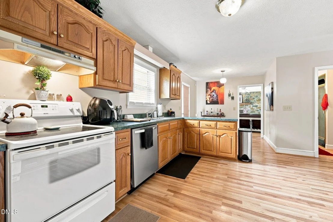 Photo of 409 Reaves Lane