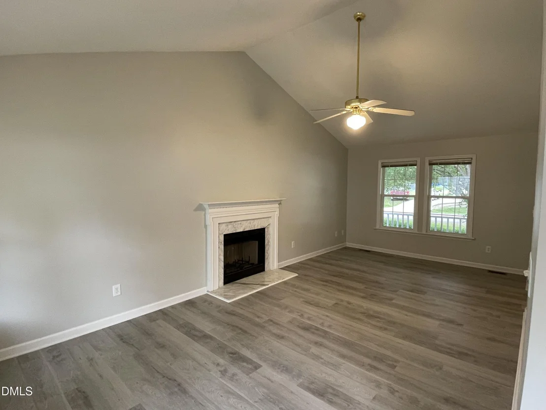Photo of 1008 Laurel Leaf
