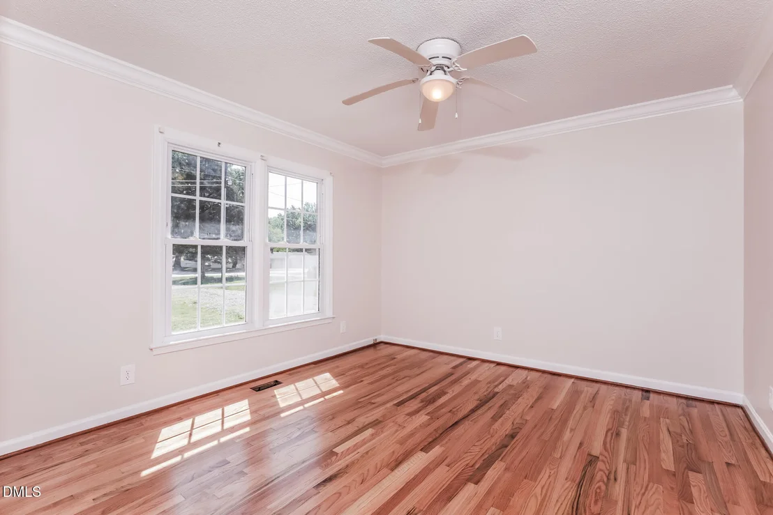 Photo of 870 Abbott Road