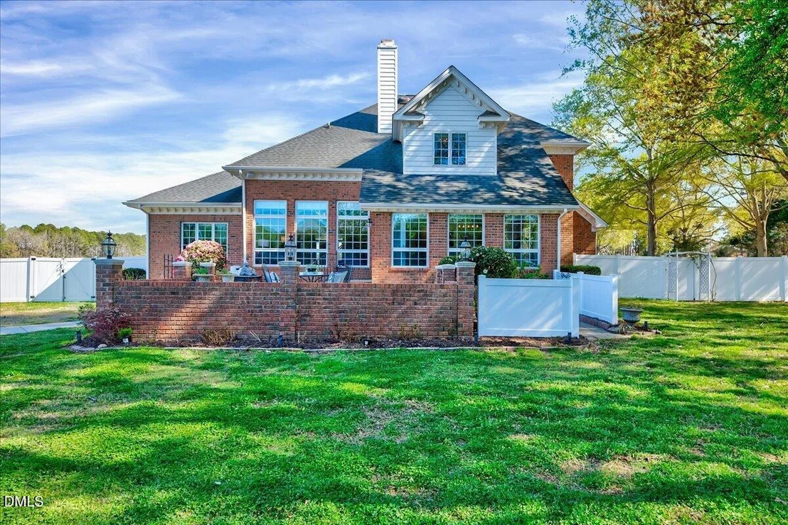 Photo of 31 Chasewood Drive