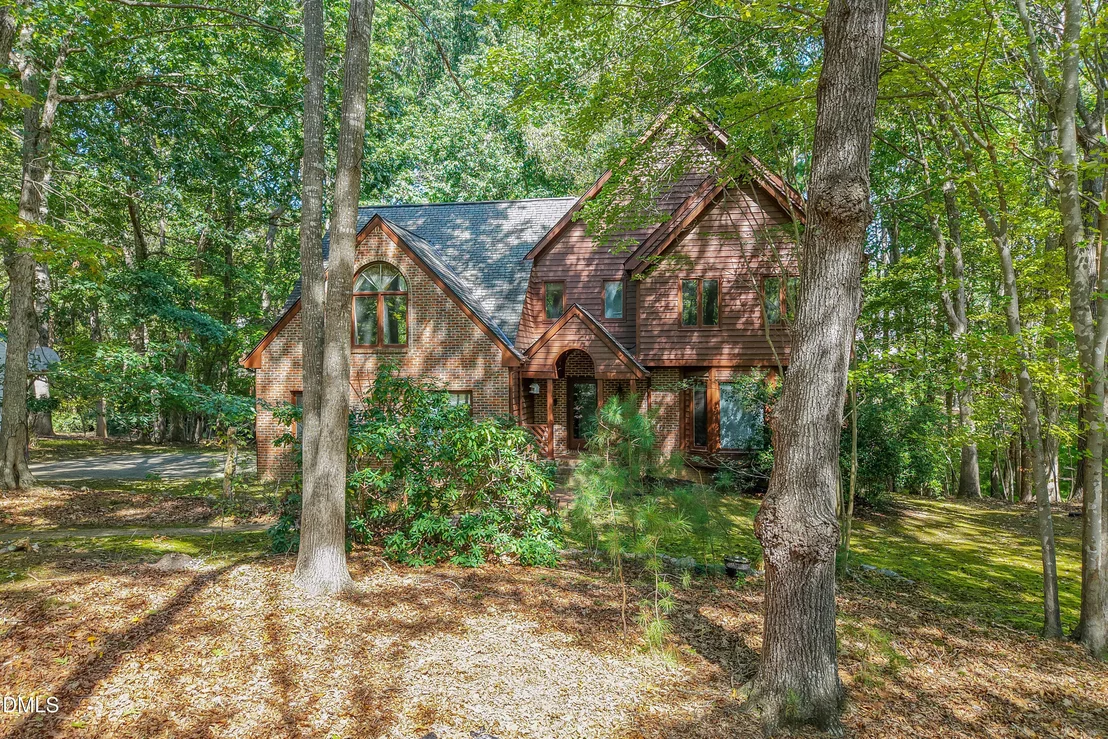 Photo of 225 Dalton Drive