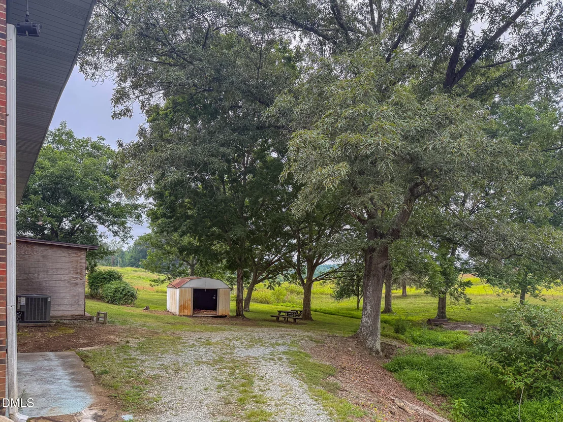 Photo of 2072 Edwin Robertson Road