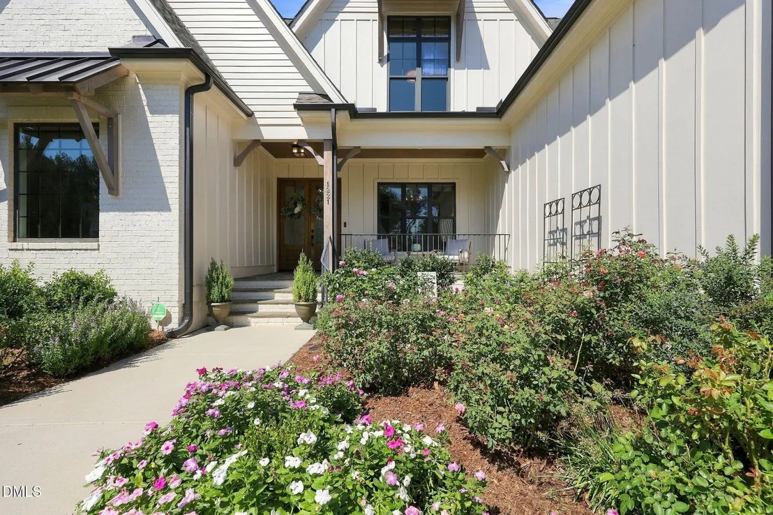 Photo of 1221 Perry Bluff Drive