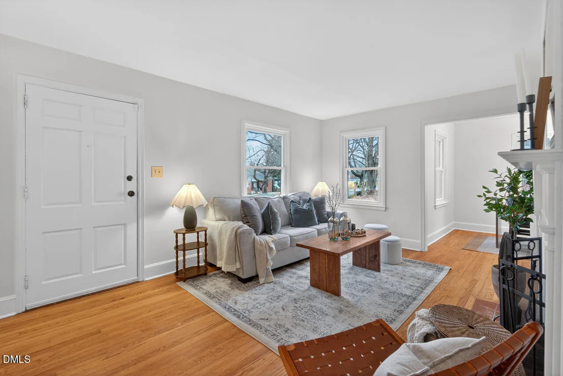 Photo of 1811 Forest Road