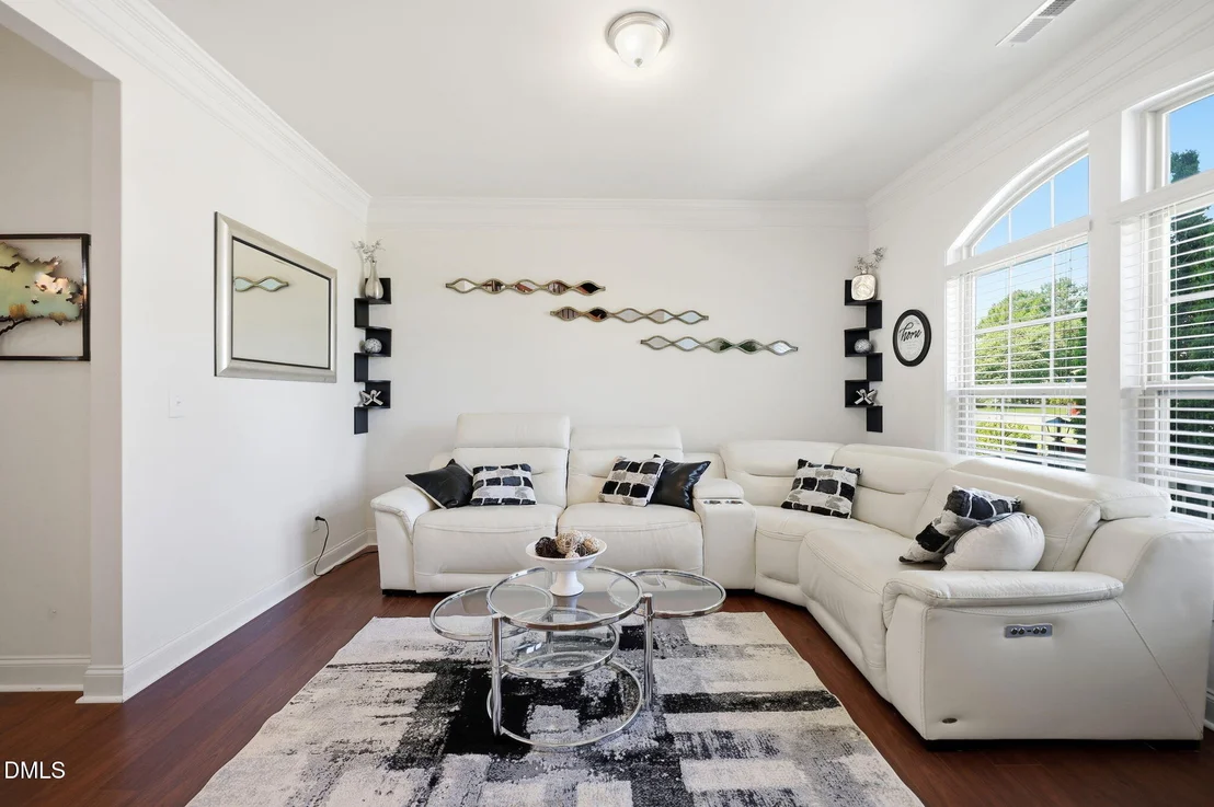 Photo of 535 Long View Drive
