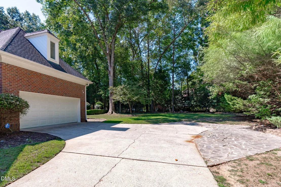 Photo of 206 Johnstone Court