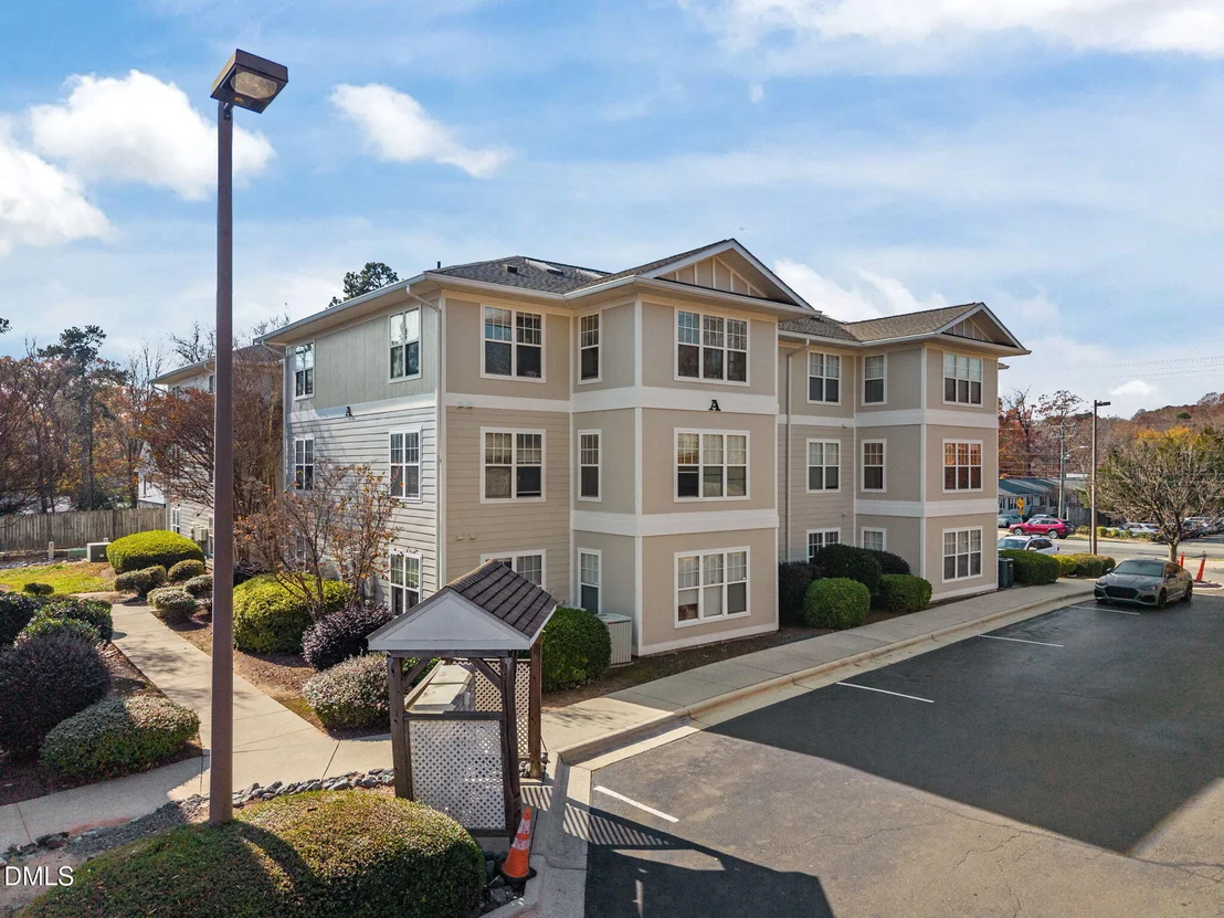 Photo of Unit A23 at 929 Morreene Road
