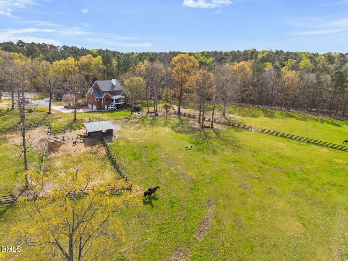 Photo of 8908 Weaver Crossing Road
