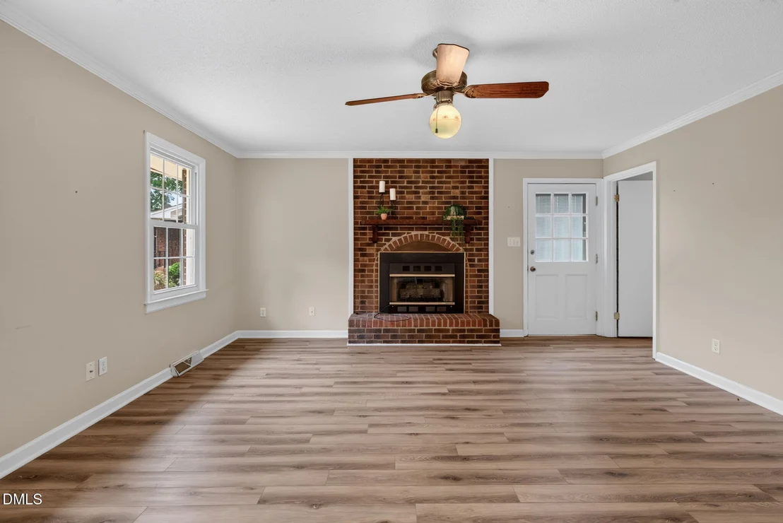 Photo of 63 White Oak Drive