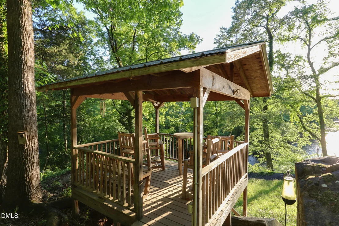 Photo of 6109 Riverside Drive