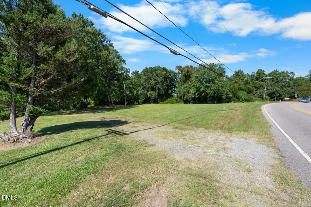 Photo of 1028 Lynn Road