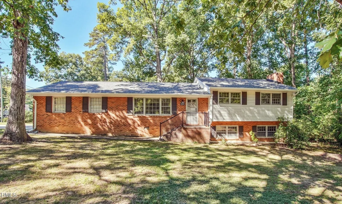 Photo of 6424 Amhurst Road