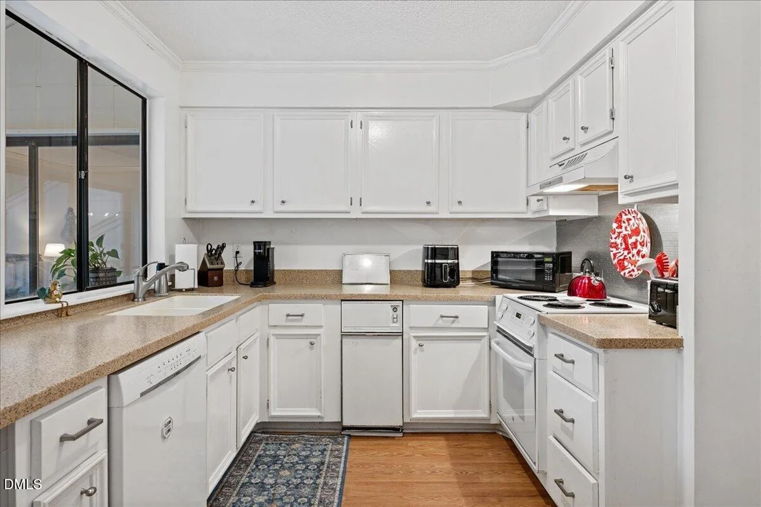 Photo of Unit 27 at 4100 Five Oaks Drive