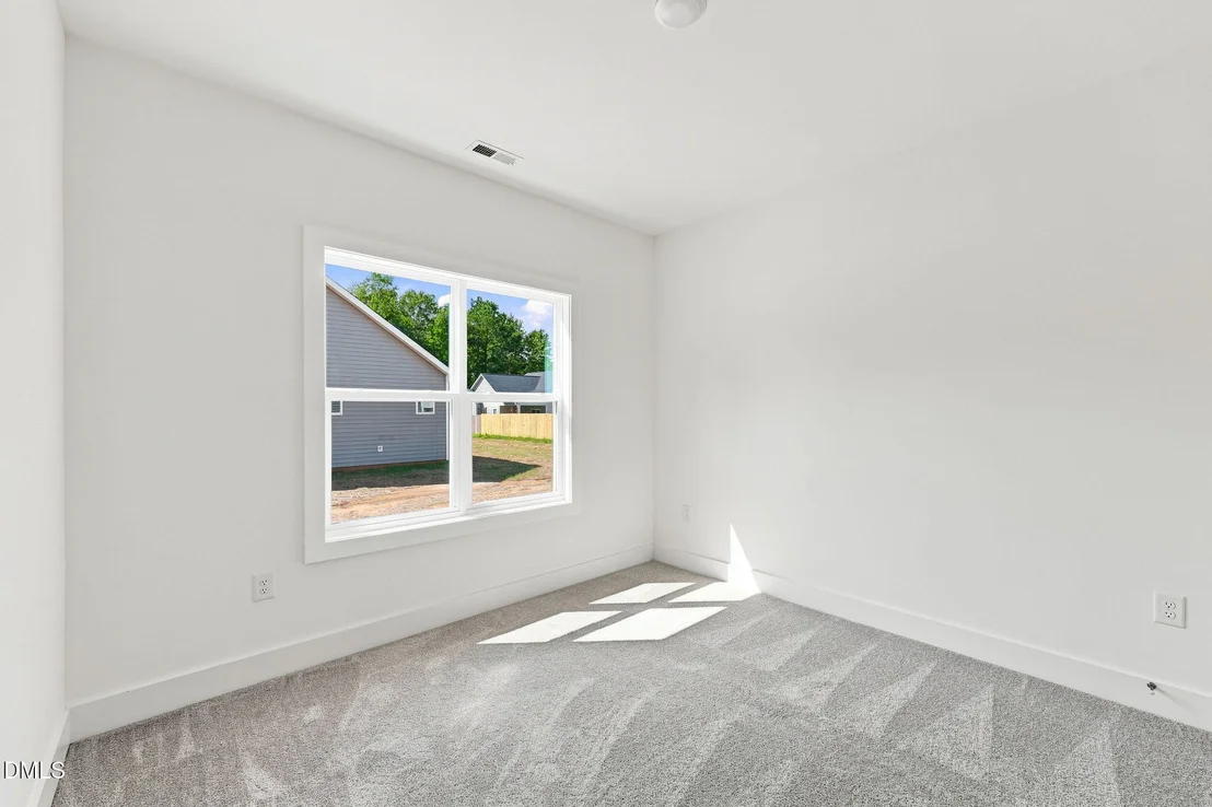 Photo of 30 Loganberry Avenue