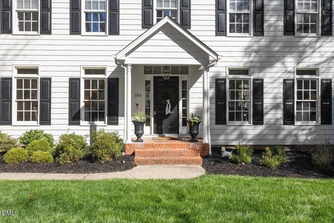 Photo of 101 Colburn Point