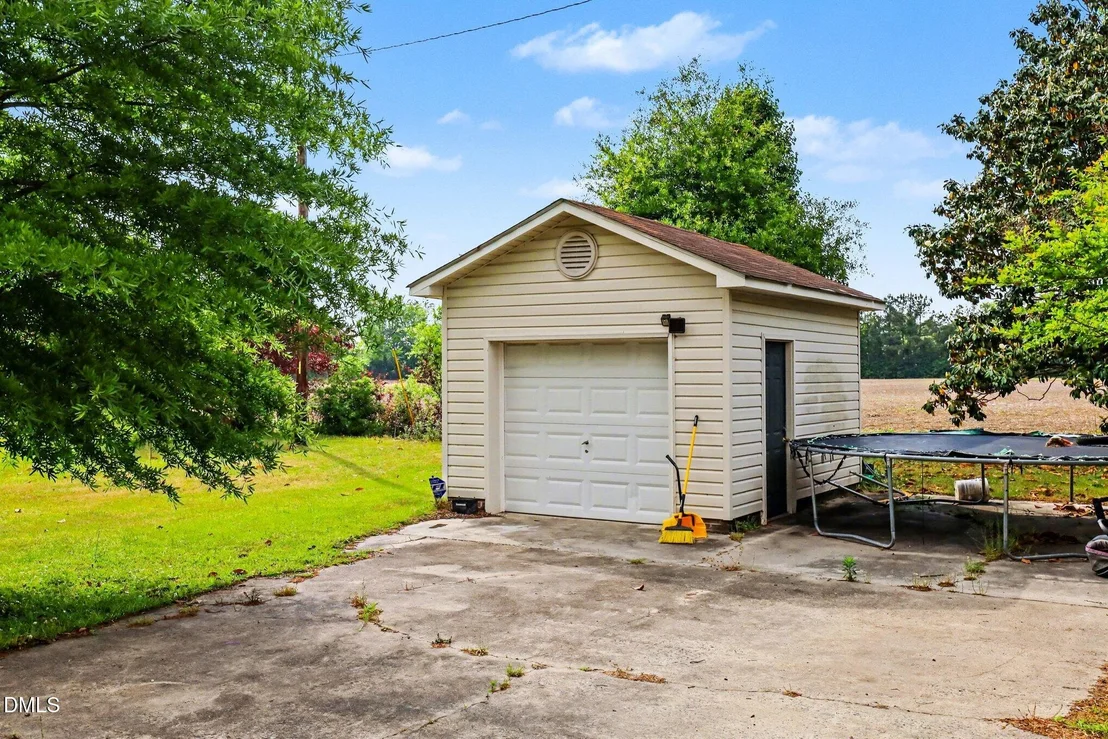 Photo of 875 Wynn Road