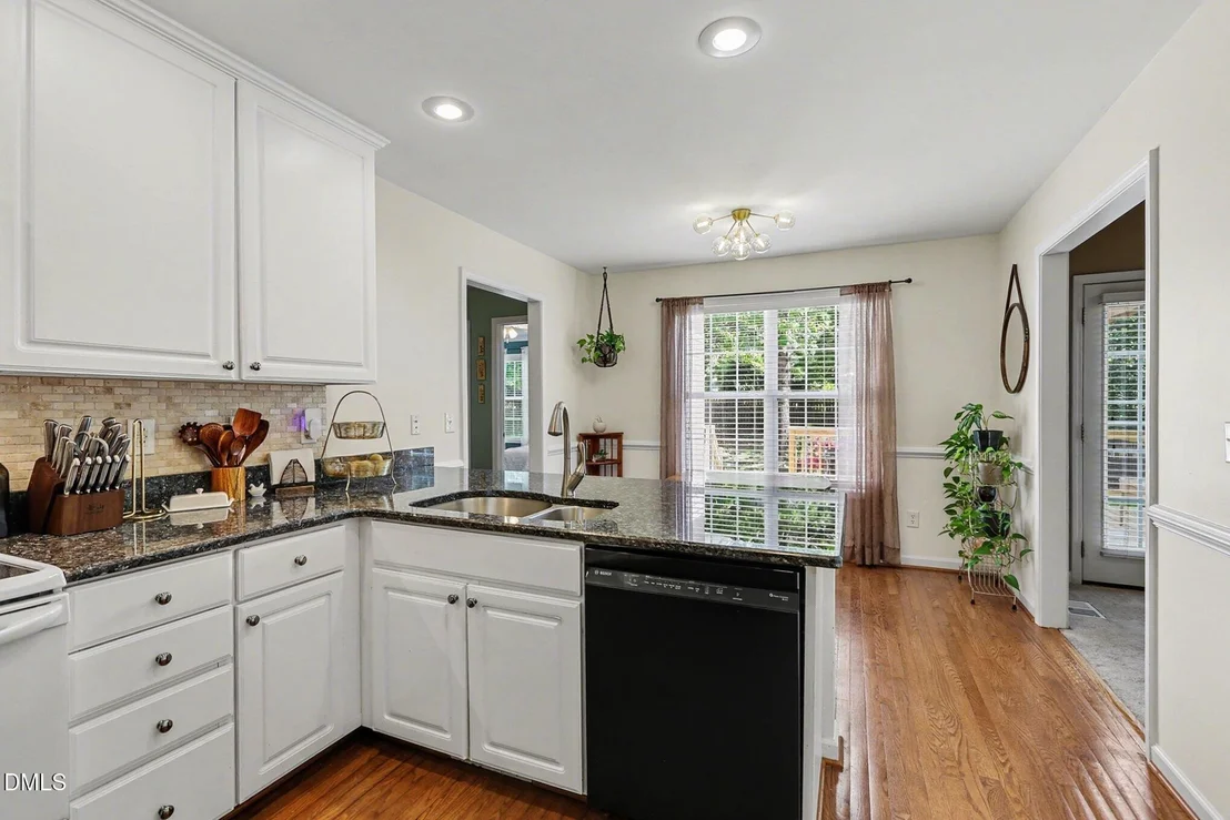 Photo of 101 Maple Street