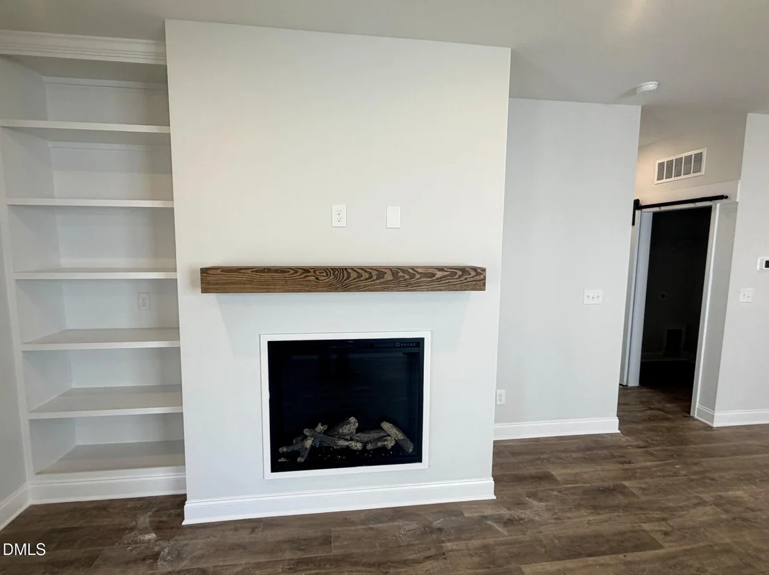 Photo of 300 Bluejay Street