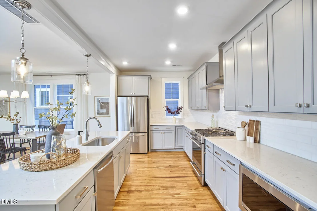 Photo of 1003 Whitehall Circle
