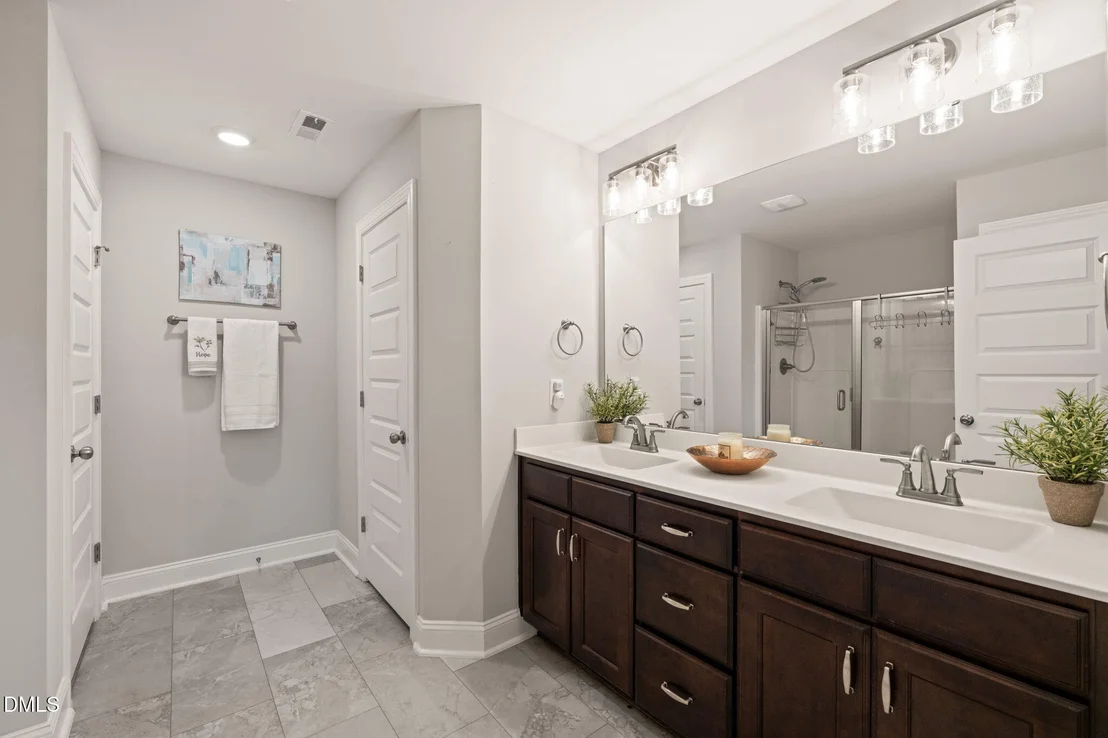 Photo of 10 Mitchell Rdg Drive