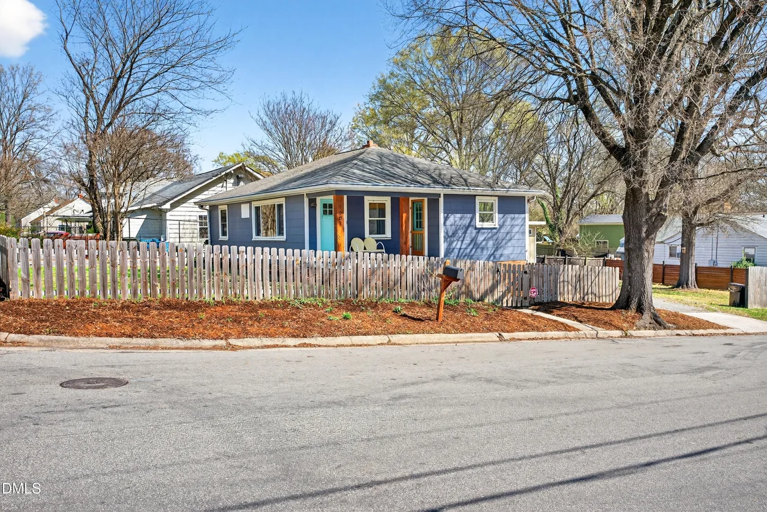 Photo of 1601 Lathrop Street
