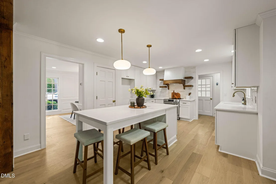 Photo of 2404 Beechview Court