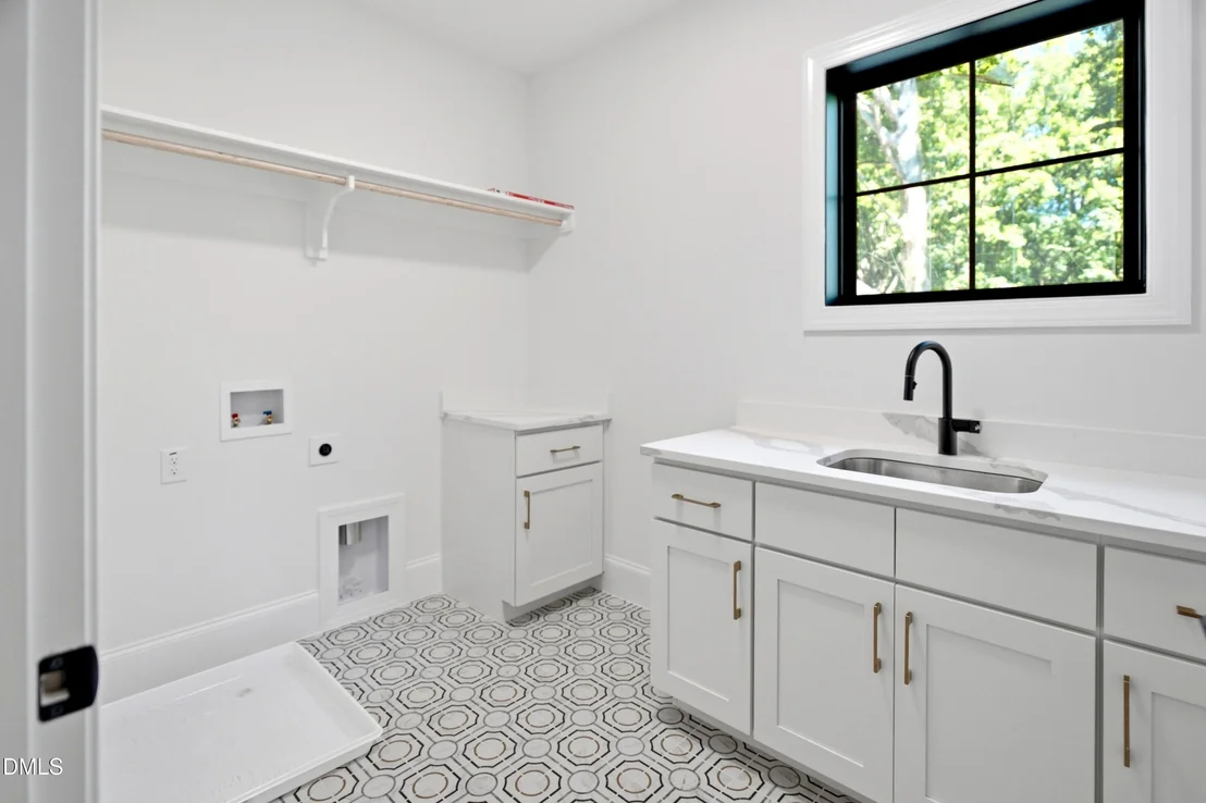 Photo of 3000 Hickory Road