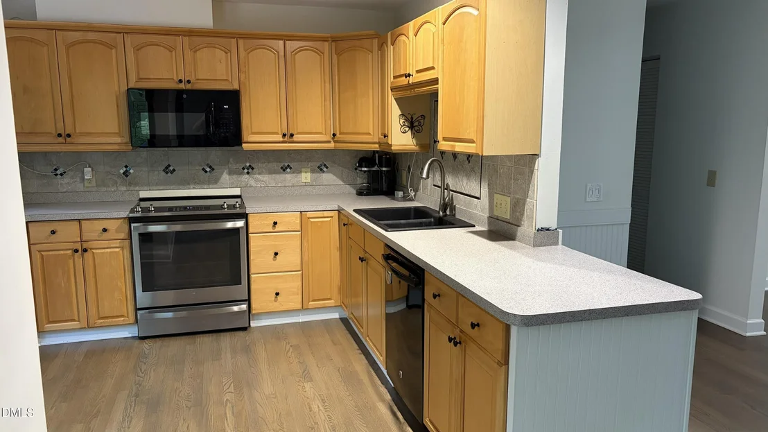 Photo of 1040 Rolling Knoll Road