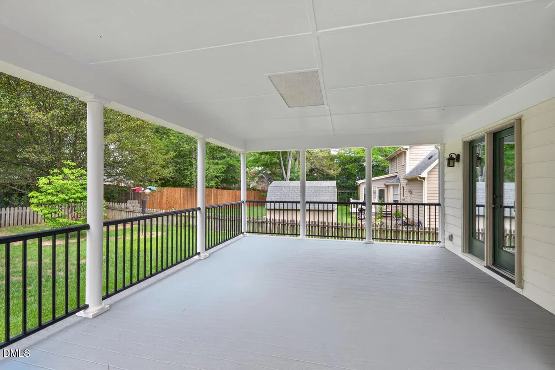 Photo of 6125 Iris Drive