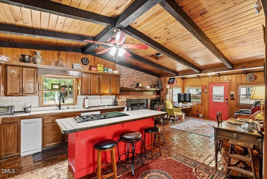 Photo of 142 Appletree Lane